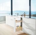 BLUM MOVENTO integrovaný TIP-ON, plný výsuv, délka 600 mm, 40kg, dřevěná zásuvka
