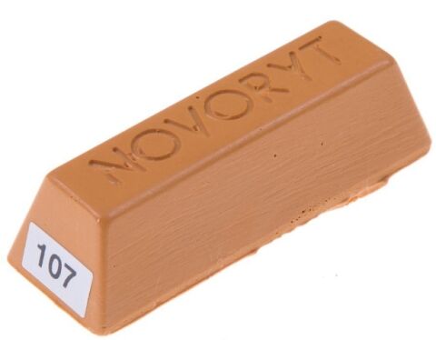 NOVORYT - tmel tvrdý tavný, odstín č.107 (Bříza)