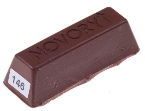 NOVORYT - tmel tvrdý tavný, odstín č.146 (Mahagon Sapeli)