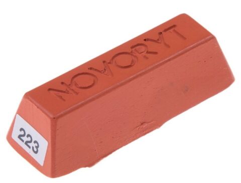 NOVORYT - tmel tvrdý tavný, odstín č.223 (Korálově červená)