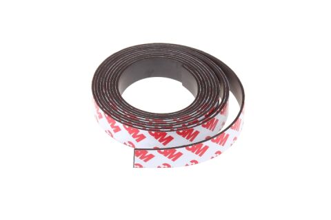 Magnetická samolepící páska