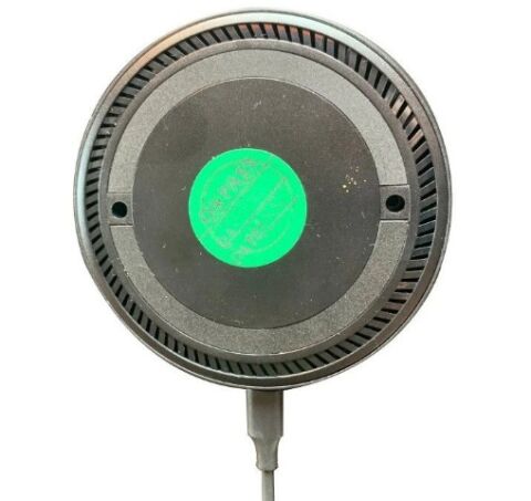 Nabíječka bezdrátová skrytá pod stůl, výkon: 10W