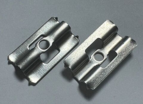 WPC Spojovací nerezový klip včetně nerezového vrutu 3,5x25mm